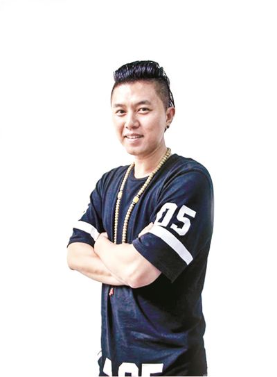 徐佼阳