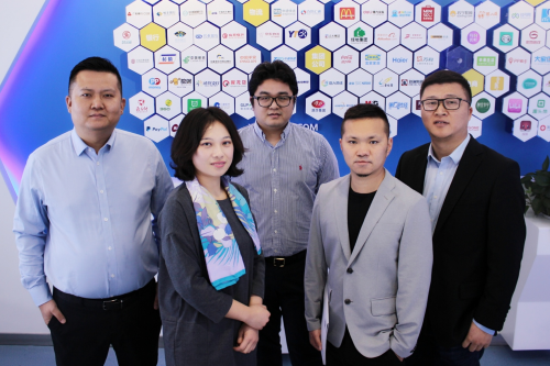 连入五高管 创蓝打造行业人才高地